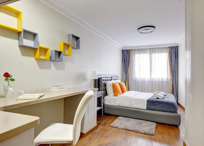 Belleville, Noblesse Au Coeur De La Capitale